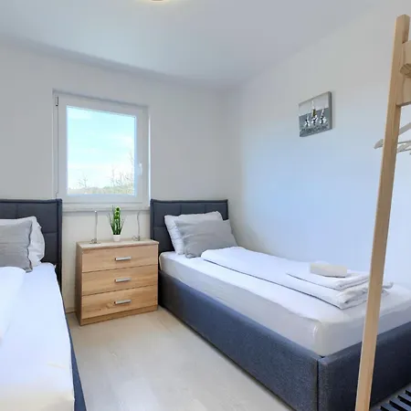 Apartamento Tatiana By Interhome