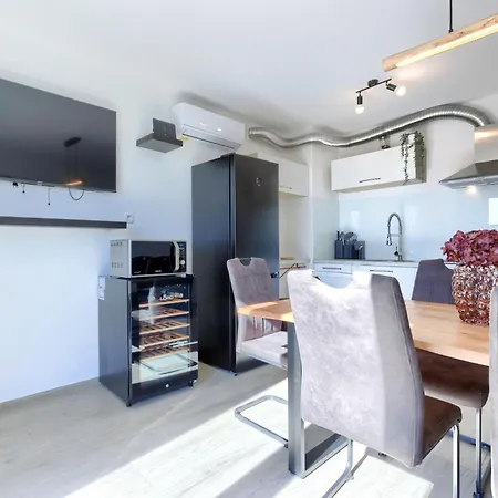Tatiana By Interhome Apartamento Rabac